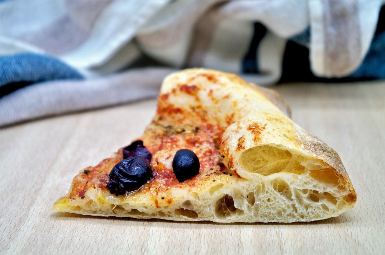 Pizza con impasto diretto, idratazione al 70% e lunga maturazione – La Mia  Cucina Trentina